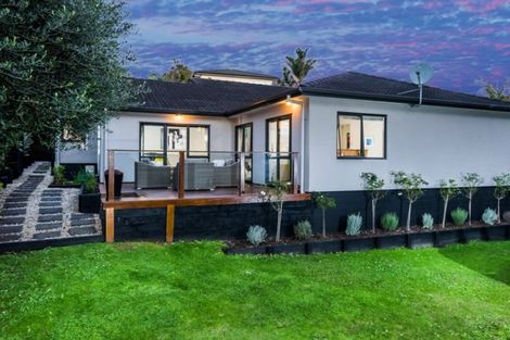 Photo of property in 30 Admirals Court Drive, Greenhithe, Auckland, 0632
