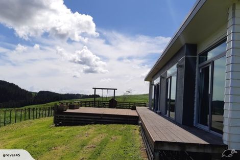 Photo of property in 37 Mangahewa Road, Tikorangi, Waitara, 4383