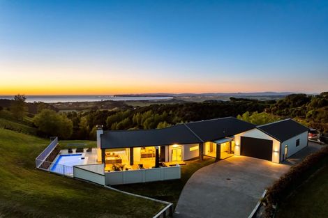 Photo of property in 171 Eskridge Drive, Eskdale, Napier, 4182