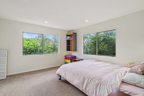 Photo of property in 2/23 Ludlow Terrace, Totara Vale, Auckland, 0627