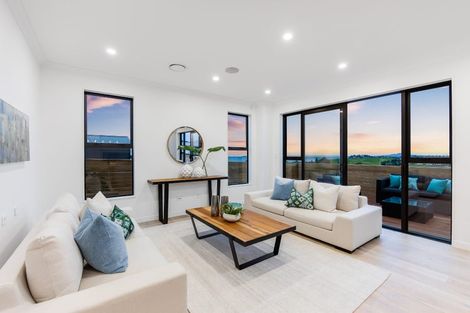 Photo of property in 17 Pakirikiri Street, Long Bay, Auckland, 0630