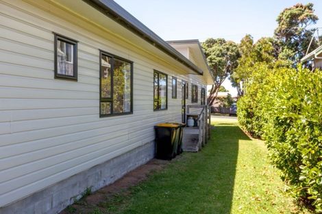 Photo of property in 16 Harsant Avenue, Hahei, Whitianga, 3591
