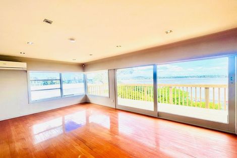 Photo of property in 73 Sylvan Avenue, Northcote, Auckland, 0627