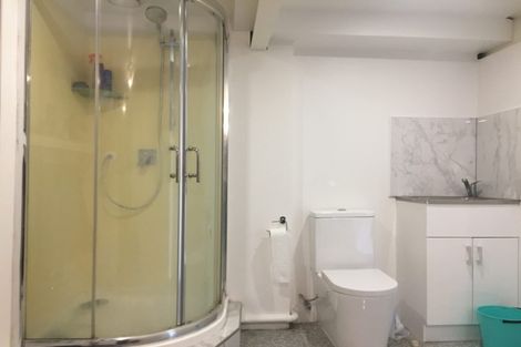 Photo of property in 19 Finlow Drive, Te Atatu South, Auckland, 0610