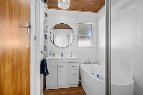 Photo of property in 60 Tennyson Crescent, Stoke, Nelson, 7011