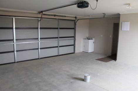 Photo of property in 28 Trauzer Place, Flagstaff, Hamilton, 3210