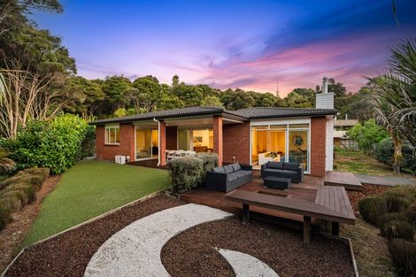 Photo of property in 339 Glenvar Road, Long Bay, Auckland, 0630