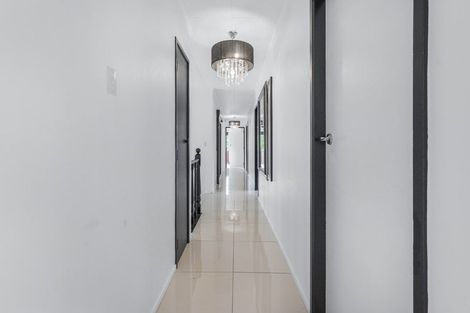 Photo of property in 32 Chedworth Avenue, Chedworth, Hamilton, 3210