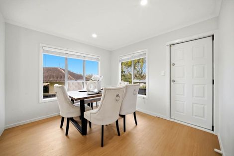 Photo of property in 12 Quincey Place, Massey, Auckland, 0614