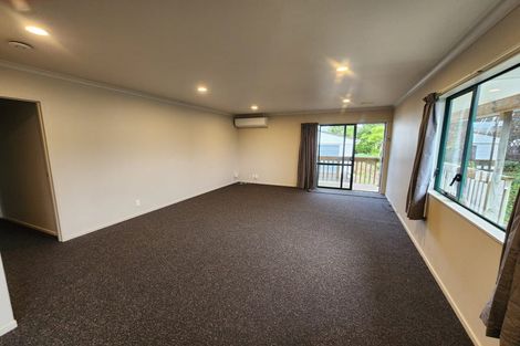Photo of property in 53 Woodglen Road, Glen Eden, Auckland, 0602