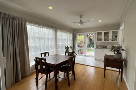 Photo of property in 10 Cremorne Avenue, Hokowhitu, Palmerston North, 4410