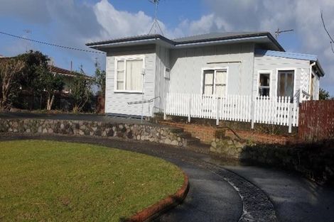 Photo of property in 203 Egmont Street, Patea, 4520