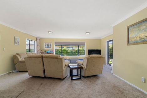 Photo of property in 56a Aquarius Drive, Kawaha Point, Rotorua, 3010