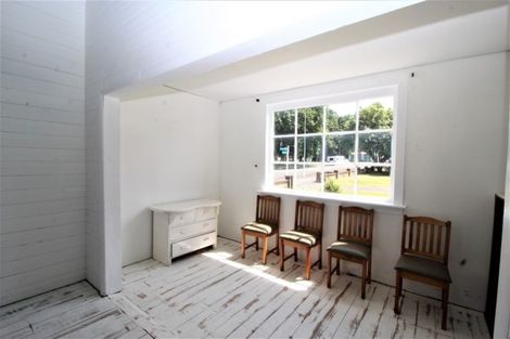 Photo of property in 50 Ross Street, Woodville, 4920