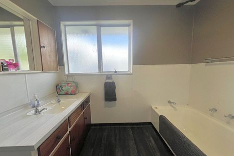 Photo of property in 24 Guy Street, Dannevirke, 4930