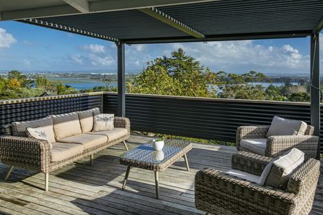 Photo of property in 70 Attwood Road, Paremoremo, Auckland, 0632