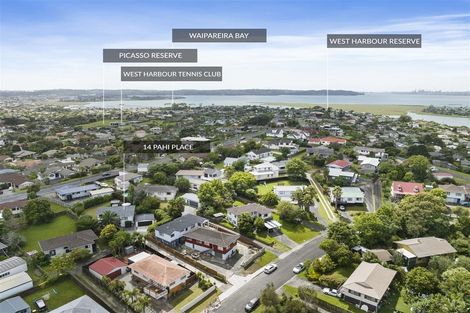 Photo of property in 14 Pahi Place, West Harbour, Auckland, 0618