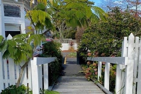 Photo of property in 20 Gamblins Road, Saint Martins, Christchurch, 8022