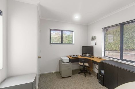Photo of property in 4 Pampas Place, Western Heights, Hamilton, 3200