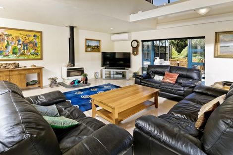 Photo of property in 43 Waitea Road, Muriwai, Waimauku, 0881