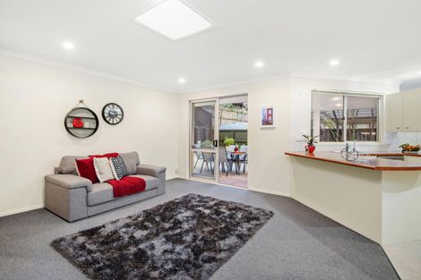 Photo of property in 55 Mt Lebanon Crescent, The Gardens, Auckland, 2105