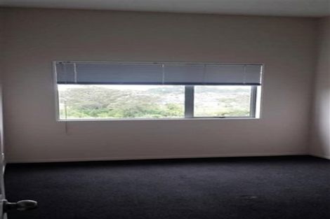 Photo of property in 24/3 Hulme Place, Henderson, Auckland, 0612