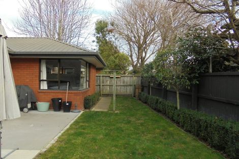 Photo of property in 2/39 Jennifer Street, Bryndwr, Christchurch, 8053