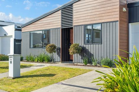 Photo of property in 18 Aston Crescent, Wallaceville, Upper Hutt, 5018