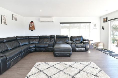 Photo of property in 10 Everard Avenue, Army Bay, Whangaparaoa, 0930