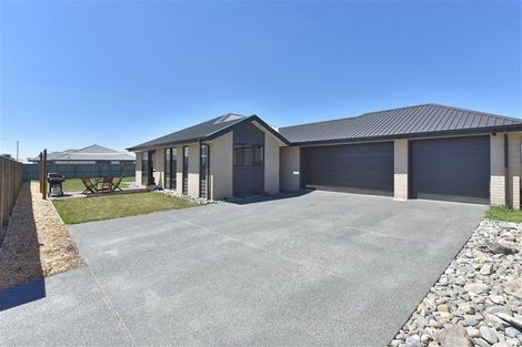Photo of property in 10 Peter Place, Rangiora, 7400