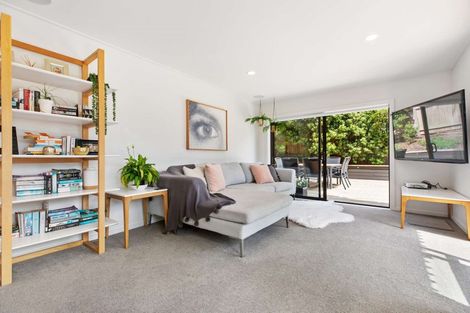 Photo of property in 12 Pine Terrace, Howick, Auckland, 2014