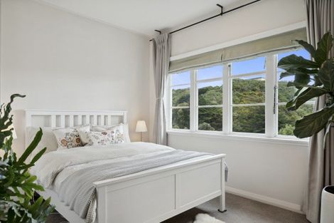 Photo of property in 15 Leveson Street, Strathmore Park, Wellington, 6022