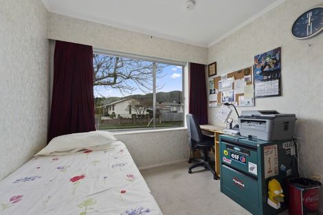 Photo of property in 3 Stockdale Street, Wainuiomata, Lower Hutt, 5014