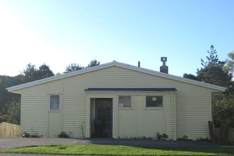 Photo of property in 16 Bellona Place, Cannons Creek, Porirua, 5024