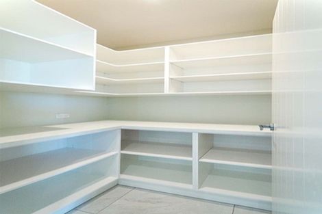 Photo of property in 10 Keeper Close, Woodend, 7610