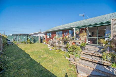 Photo of property in 113 Aquarius Drive, Kawaha Point, Rotorua, 3010