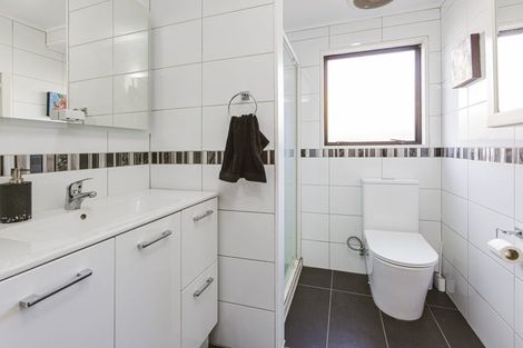 Photo of property in 14 Foxbridge Lane, Conifer Grove, Takanini, 2112