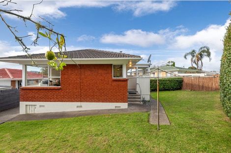 Photo of property in 2/110 Hillside Road, Glenfield, Auckland, 0627