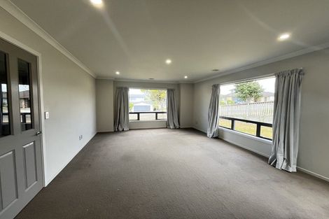 Photo of property in 66 Te Puia Drive, Aotea, Porirua, 5024