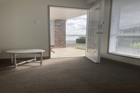 Photo of property in 2/12 The Parade, Bucklands Beach, Auckland, 2012