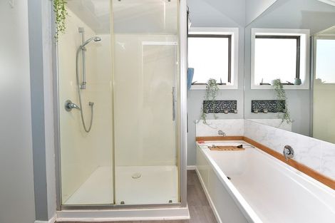 Photo of property in 44a Rautawhiri Road, Helensville, 0800