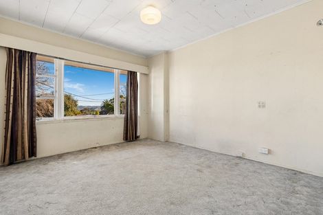 Photo of property in 23 Humphrey Kemp Avenue, Henderson, Auckland, 0612