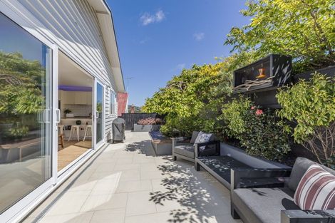 Photo of property in 8 Plymouth Street, Karori, Wellington, 6012