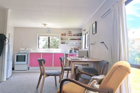 Photo of property in 2 Tamure Crescent, Mahia, 4198