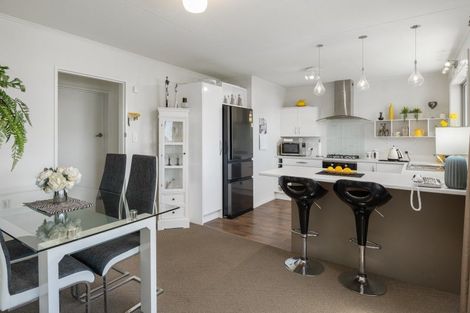 Photo of property in 23 Broadway, Picton, 7220