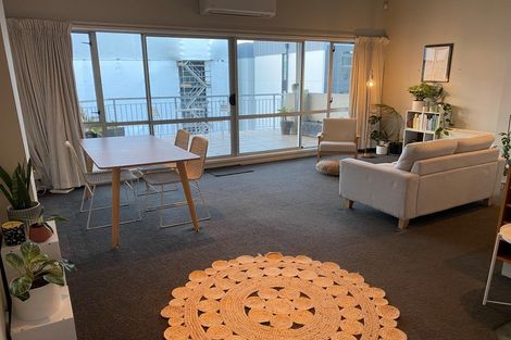 Photo of property in 8a Madeira Lane, Grafton, Auckland, 1023