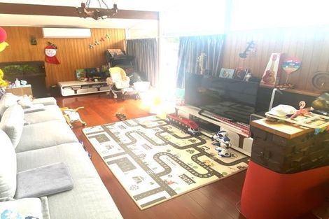 Photo of property in 2 Damson Place, Bucklands Beach, Auckland, 2012