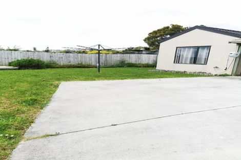 Photo of property in 74 Hetherington Road, Ranui, Auckland, 0612