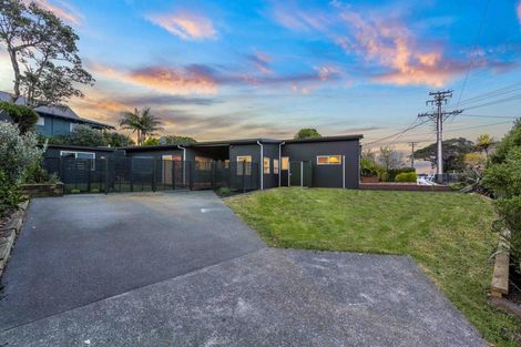 Photo of property in 2 Claude Road, Stanmore Bay, Whangaparaoa, 0932