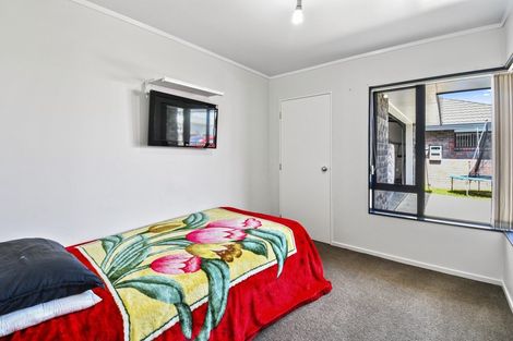 Photo of property in 32b Halsey Road, Manurewa, Auckland, 2102